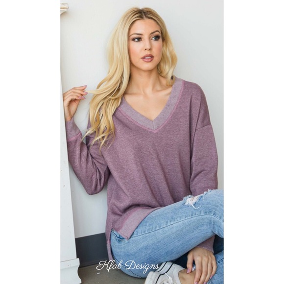 ❤️LAST 2! V Neck Two Tone Fleece Sweater Top with Side Slits! - Picture 2 of 8